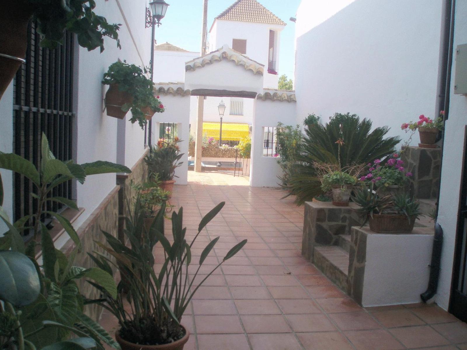 Hotel Enrique Calvillo El Bosque Exterior photo